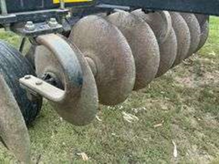 2011-case-ih-870-ecolo-tiger-disk-ripper-7-shank,-spring-loaded-shanks,-hyd.-front-discs,-image-12