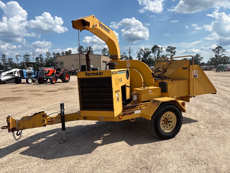 #2275-•-vermeer-bc1230a-chipper-image-1