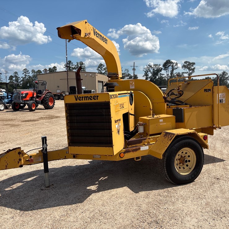 #2275 • VERMEER BC1230A CHIPPER