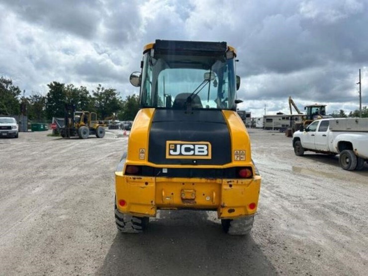 2019-jcb-409-image-5