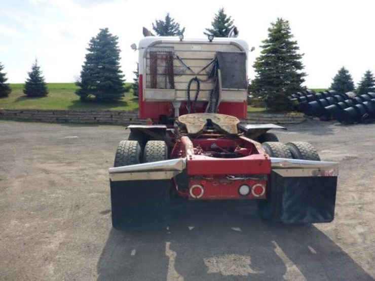 2015-peterbilt-367-image-6