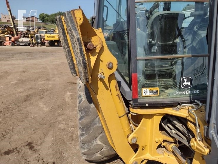 2017-deere-310sl-image-29