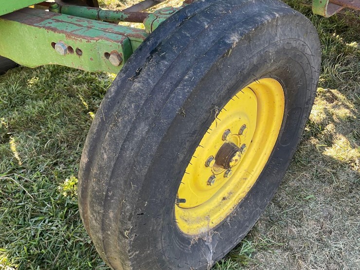john-deere-2040-image-18