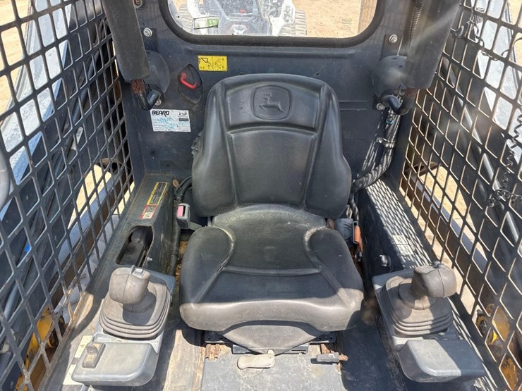 2018-deere-317g-image-26