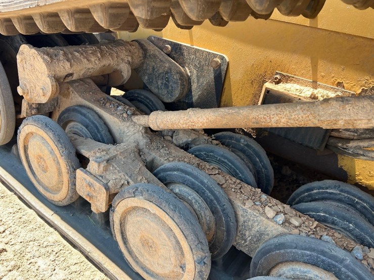 2016-caterpillar-277d-image-11