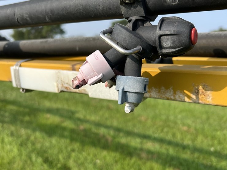 2005-ag-chem-rogator-1074-image-16