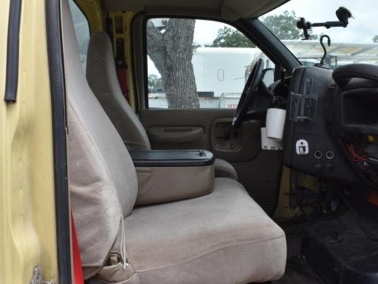 2009-gmc-c550-top-kick-pump-truck-(vin-#-1gdj5c1g29f412980)-(showing-appx-2-image-8