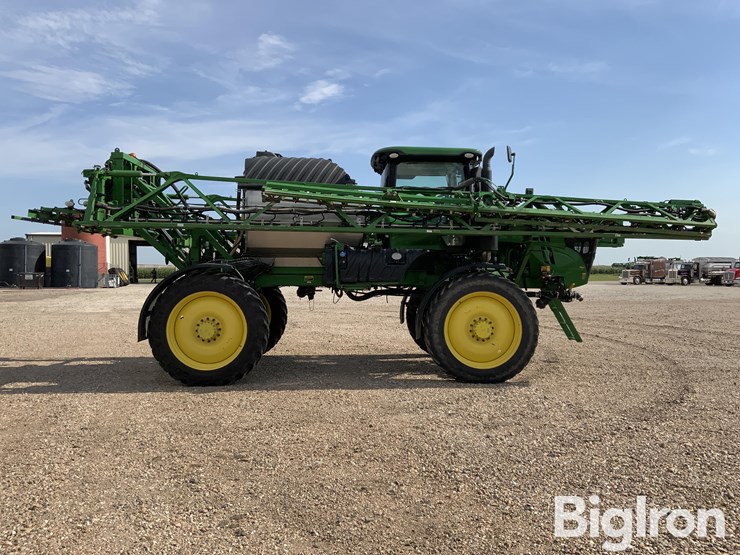2020-john-deere-r4044-image-4