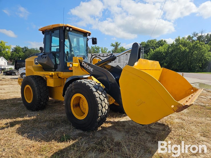 2022-john-deere-544-image-3