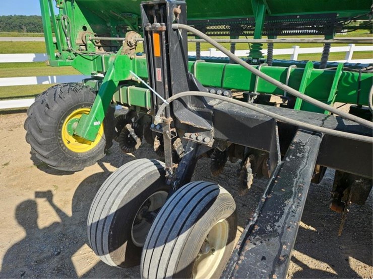 john-deere-1530-image-15
