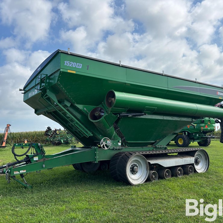 2022 Brandt 1520XT Grain Cart
