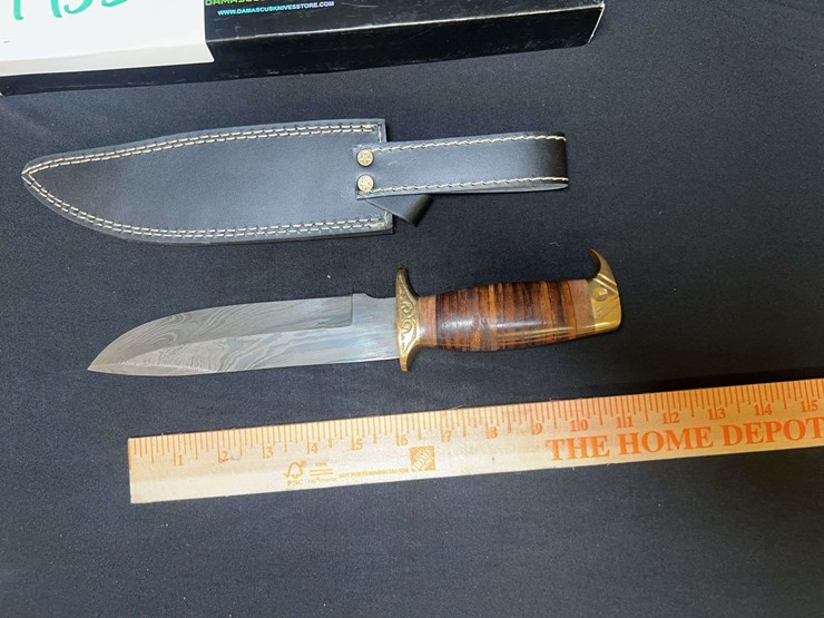 custom-damascus-steel-fixed-blade-knife-w/-cream/red-striped-handle-image-3