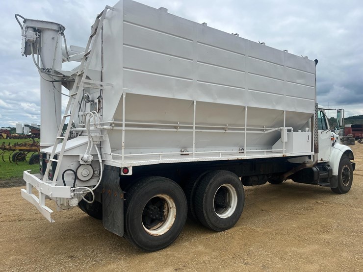 international-4900-image-8