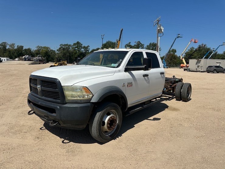 dodge-ram-5500-image-1