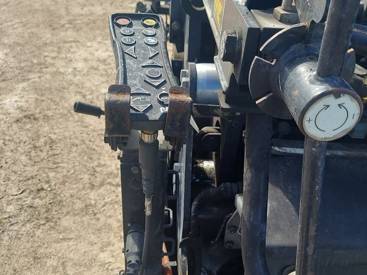 2017-caterpillar-ap-1055f-image-51