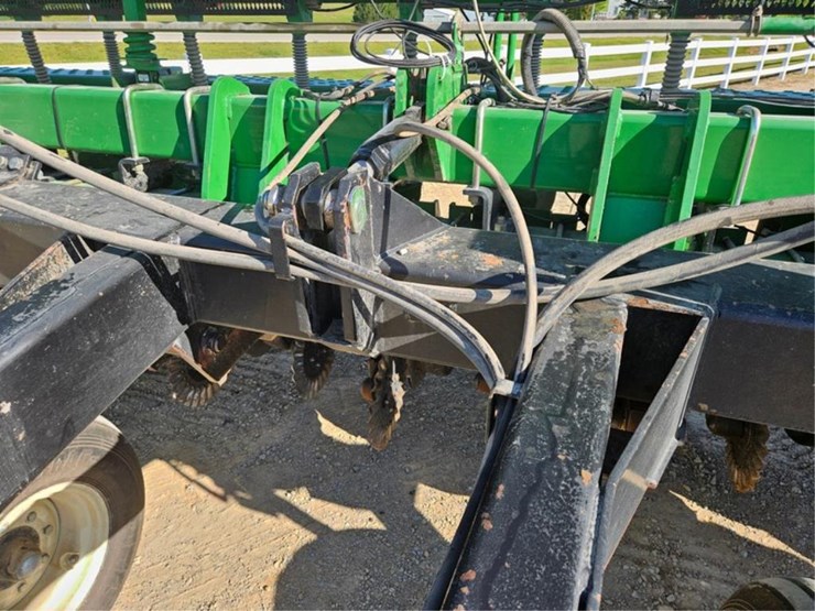 john-deere-1530-image-16