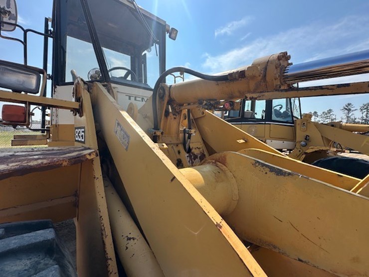 #2286-•-tcm-835-2-series-rubber-tire-loader-image-26