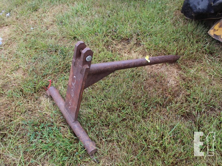 3pt-bale-spear-image-2