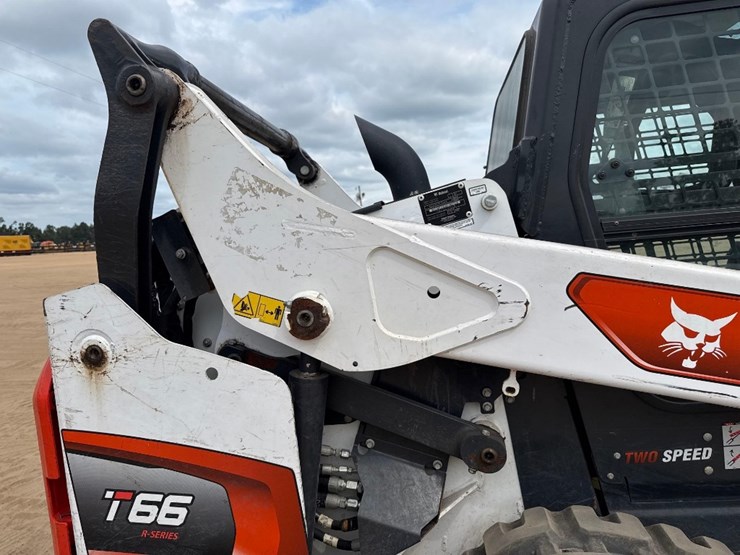 2021-bobcat-t66-image-22