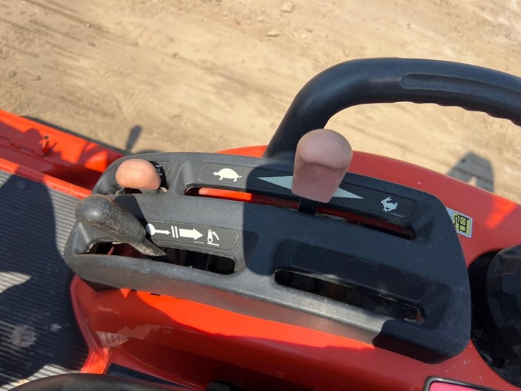 kubota-bx2350d-image-19