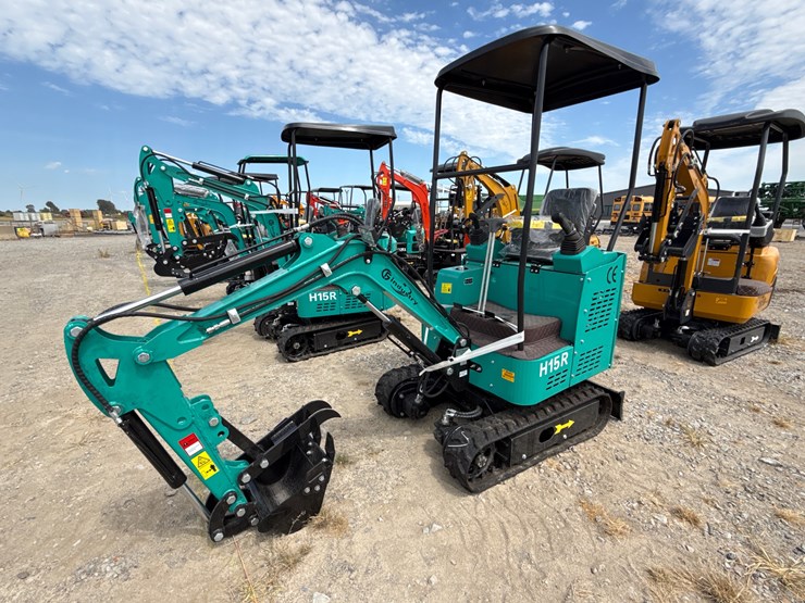 #220-•-#26492-•-unused-cfg-h15r-mini-excavator-h15r20250706b8019-image-1