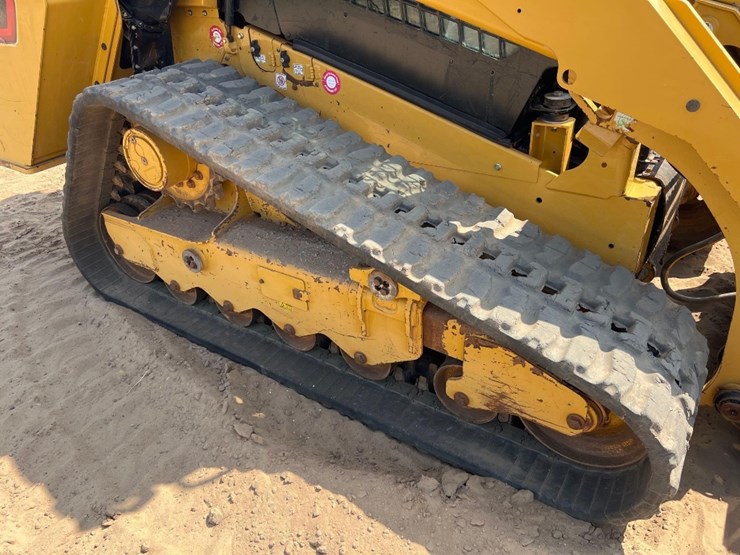 2023-caterpillar-299d3-xe-image-13