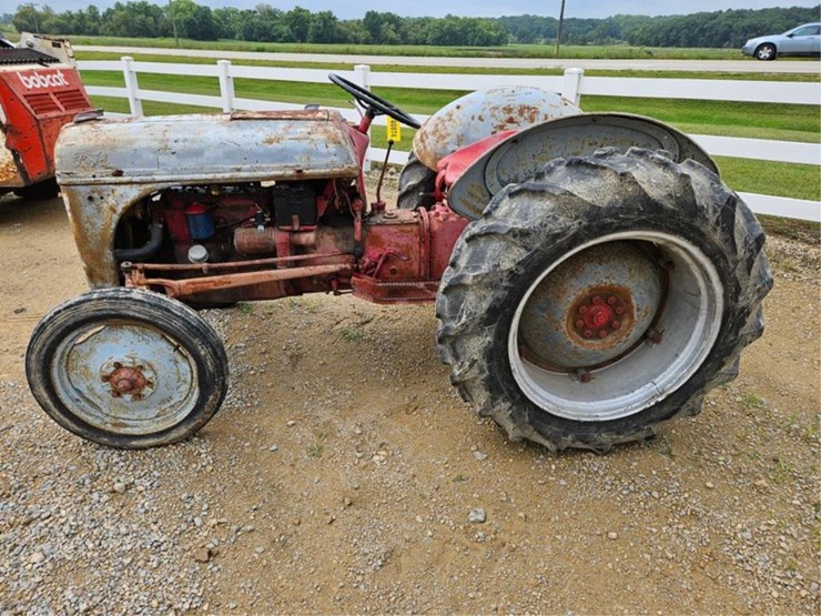 ford-8n-image-2