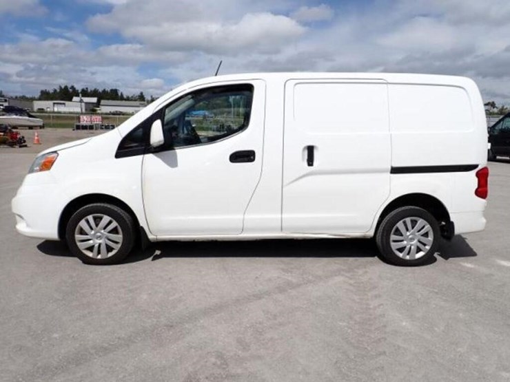 2020-nissan-nv200-image-9