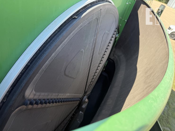 2009-john-deere-9770-sts-image-26
