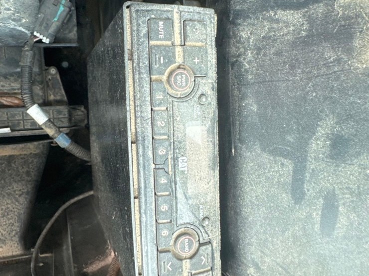2017-caterpillar-307e2-image-38
