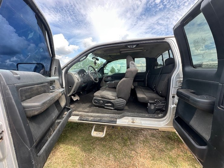 2004-ford-f150-image-26