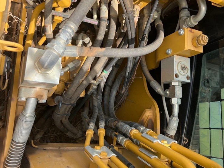 2018-caterpillar-313-image-22
