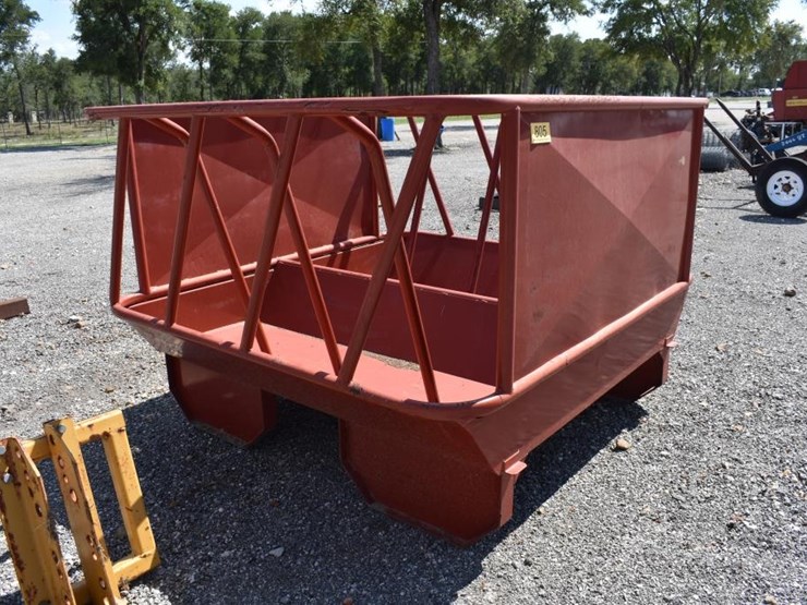 round-bale-hay-feeder-image-1