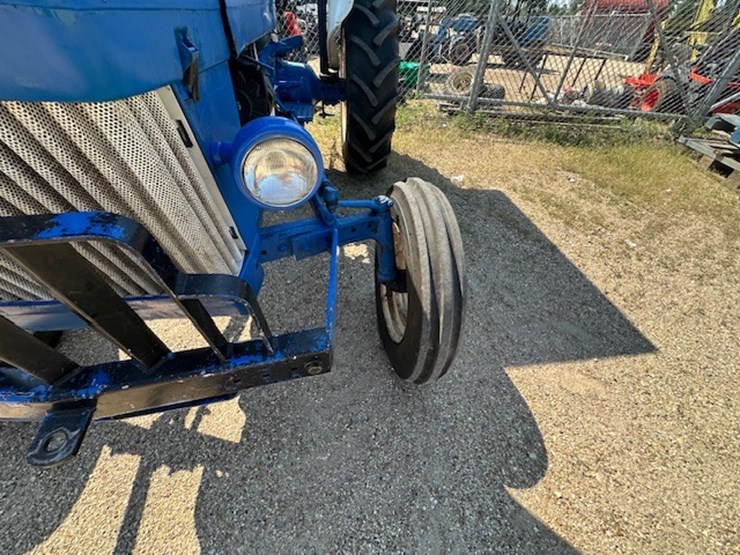 ford-2910-image-36
