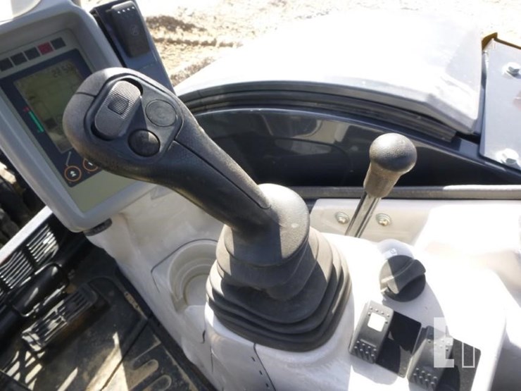 2022-deere-35g-image-9