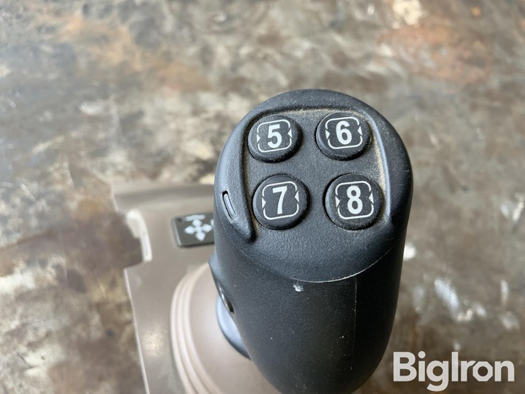 john-deere-re573554-command-arm-5-functional-joystick-control-image-9