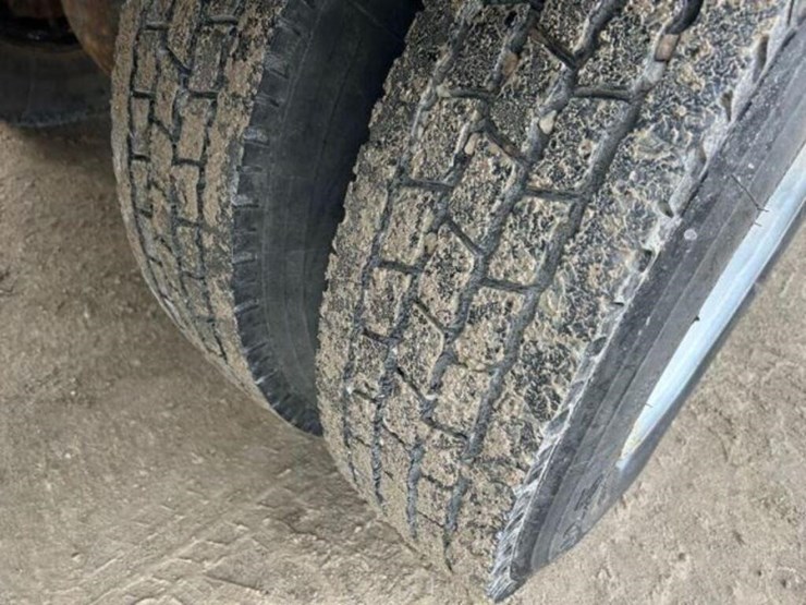 2013-ford-f750-xl-image-35