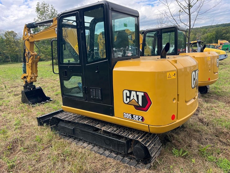 2021-caterpillar-305-image-4