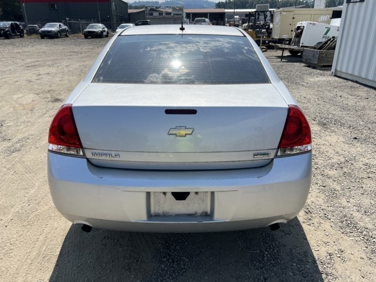 2013-chevrolet-impala-sedan-image-5