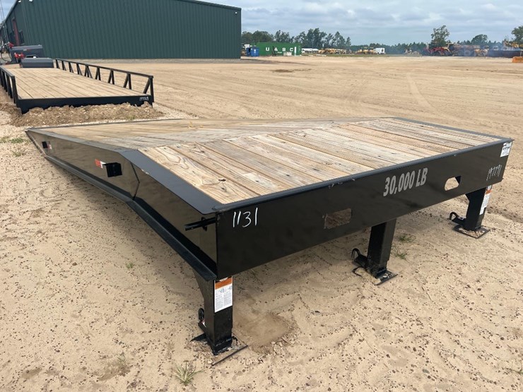 unused-x-star-101"-x-20'-loading-ramp-image-1