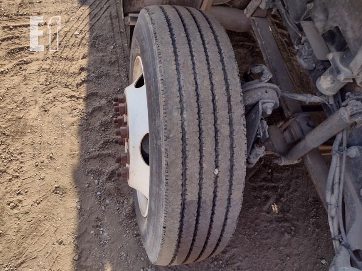 2013-ford-f650-xlt-image-20