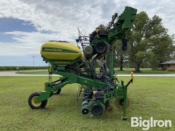 2009-john-deere-1720-ccs-image-4