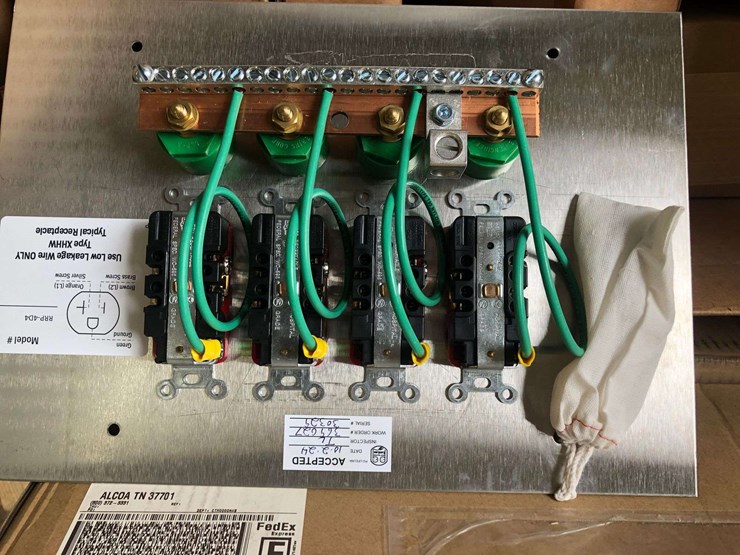 qty(6)-dedicated-multi-outlet-panel-image-3