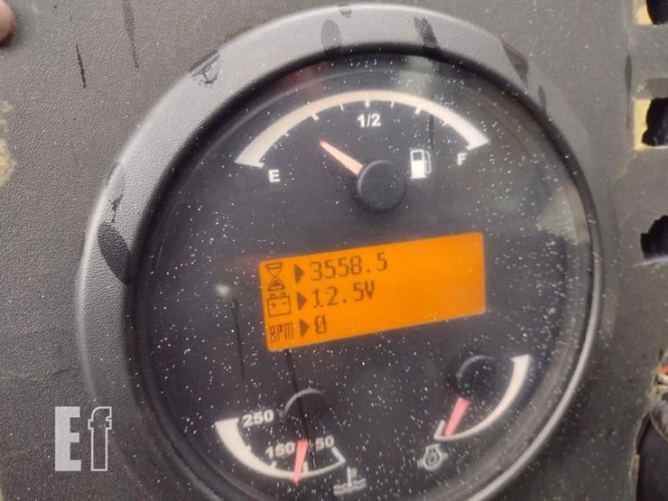 2013-caterpillar-tl642c-image-6