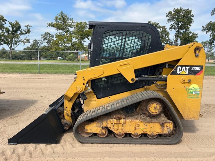 2019-caterpillar-239d-image-1
