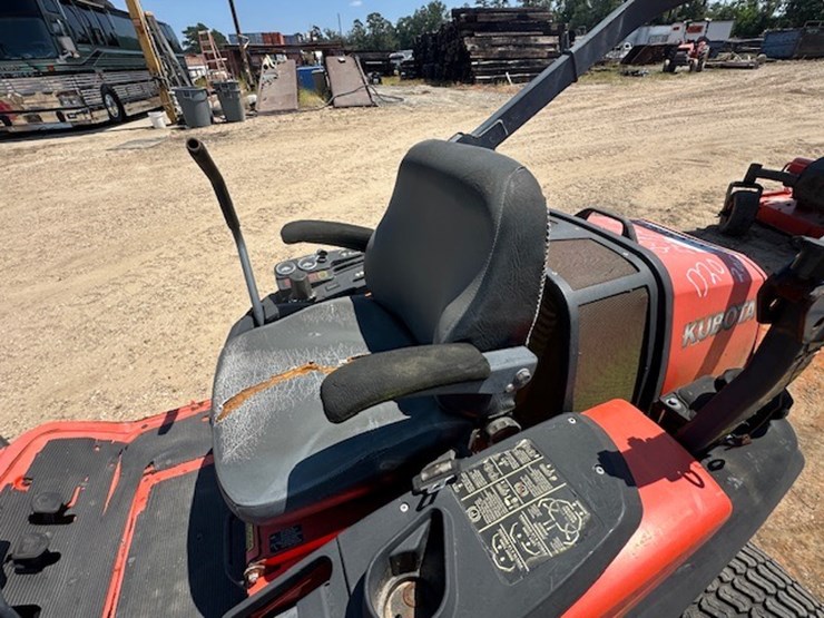 kubota-zd326-image-15