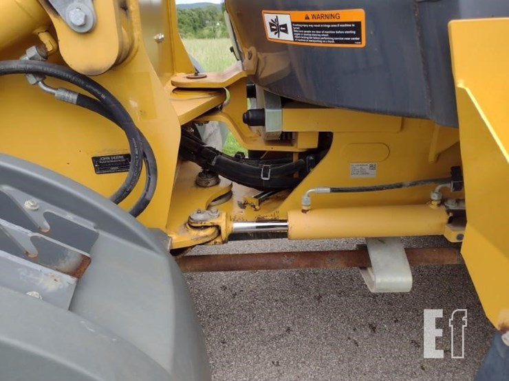 2017-deere-244kii-image-21