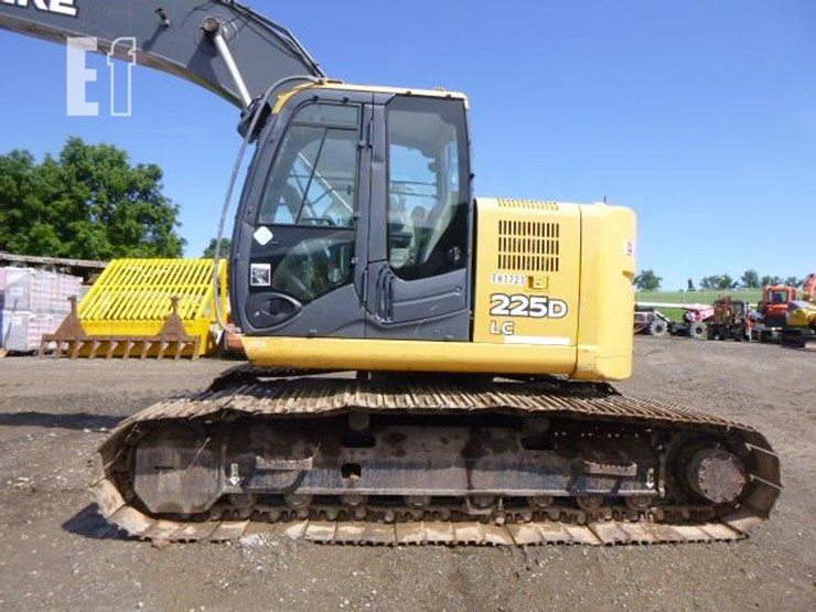2011-deere-225d-lc-image-14