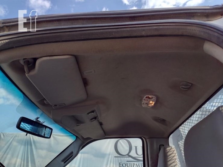 2013-ford-f650-xlt-image-11