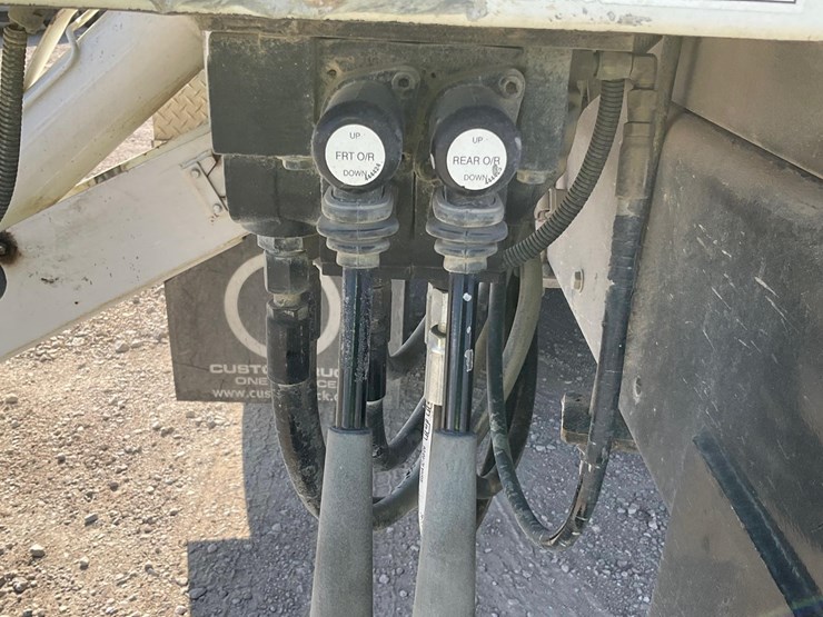2015-freightliner-bucket-truck---terex-tm-100-boom---cummins-diesel---allison-transmission-image-11